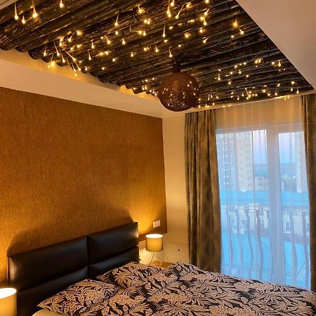 Sunny Deluxe Apartment Cosmopolis Stefanestii de Jos Eksteriør billede